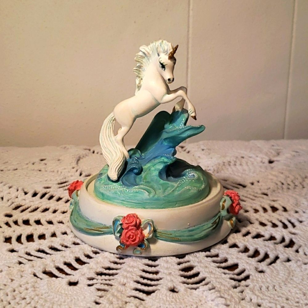 Vintage The Franklin Mint "Unicorn of Beauty" Hand-Painted Collectible Figurine